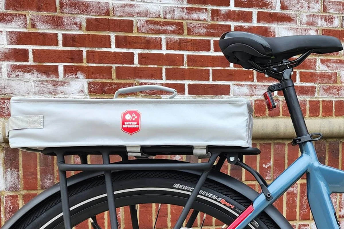 SafeGuard Large fireproof e-bike battery bag with charge port - Image 3